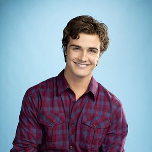 Foto Beau Mirchoff