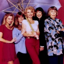 Foto The 5 Mrs. Buchanans