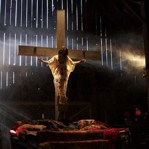 Foto Leslie, My Name Is Evil