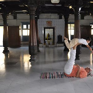 Foto Asana Travelogue