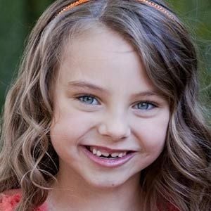 Foto Caitlin Carmichael