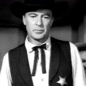 Foto Solo ante el peligro