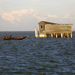 Foto La pequeña Venecia: Shun Li y el poeta