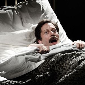 Foto Pollo con ciruelas