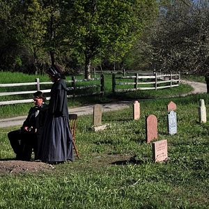 Foto Redemption: For Robbing the Dead