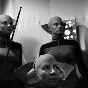 Foto Codependent Lesbian Space Alien Seeks Same