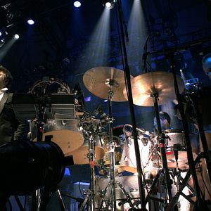 Foto Shut Up And Play The Hits