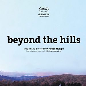 Foto Más allá de las colinas