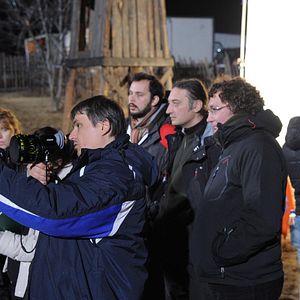 Foto Más allá de las colinas