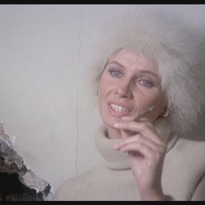 Foto Siete Notas En Negro