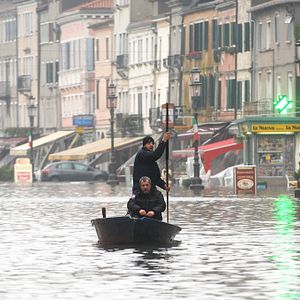 Foto La pequeña Venecia: Shun Li y el poeta