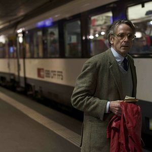 Foto Tren de noche a Lisboa