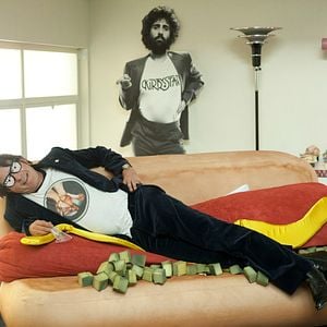 Foto A Glimpse Inside The Mind of Charles Swan III