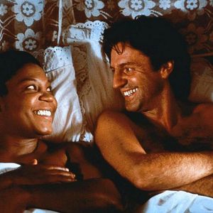 Foto Mamá, hay un hombre blanco en tu cama