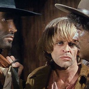 Foto Reza el muerto, mata el vivo