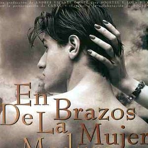 Foto En brazos de la mujer madura