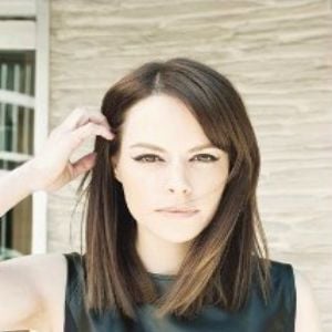 Foto Emily Hampshire