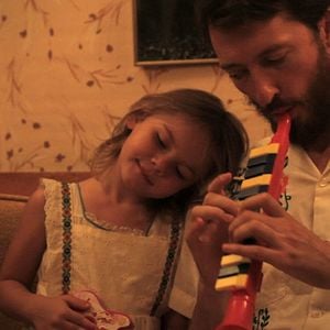 Foto Dustin Guy Defa