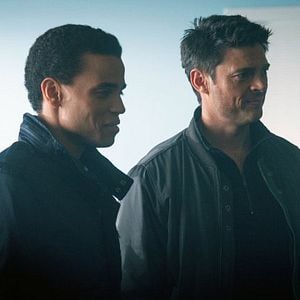 Foto Almost Human