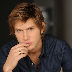 Foto Greyston Holt