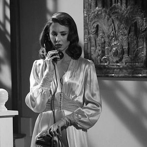 Foto Troian Bellisario