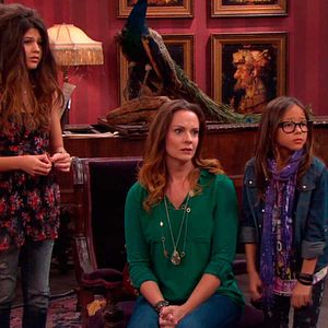 Foto Las Hathaways entre fantasmas