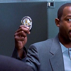 Foto De ladrón a policía