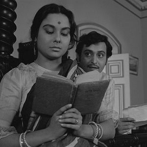 Foto Charulata. La esposa solitaria