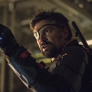 Foto Manu Bennett