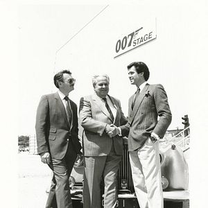 Foto Everything or Nothing: The Untold Story of 007