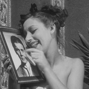 Foto Too Much Johnson