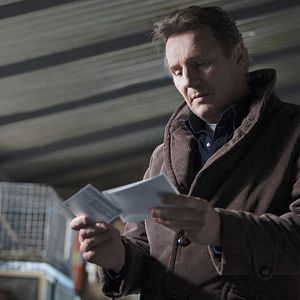 Foto Caminando entre las tumbas