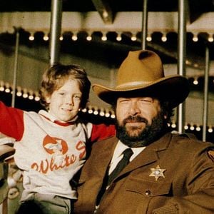 Foto El sheriff y el pequeño extraterrestre