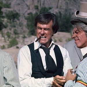 Foto Botas duras, medias de seda