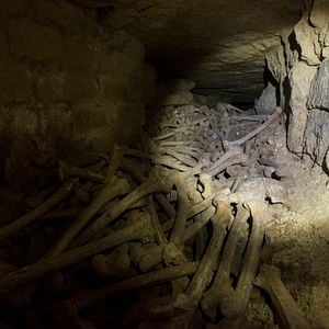 Foto Así en la Tierra como en el Infierno