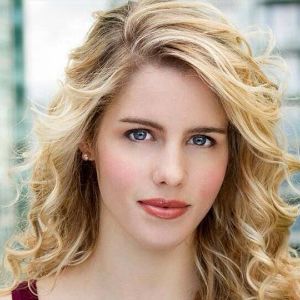 Foto Emily Bett Rickards