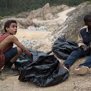 Foto Trash. Ladrones de esperanza