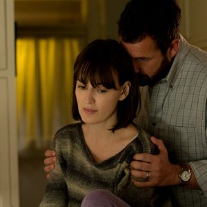 Foto Hombres, mujeres & niños