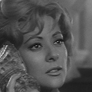 Foto Maribel y la extraña familia