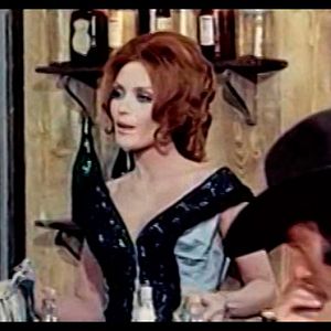 Foto El puro se sienta, espera y dispara