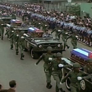 Foto Plot for Peace (Complot para la paz)