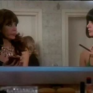 Foto Más fina que las gallinas