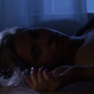 Foto Aux yeux des vivants