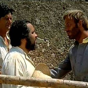 Foto Abre tu fosa, amigo, llega Sábata...