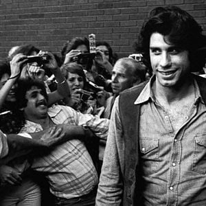 Foto Smash His Camera