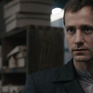 Foto Desnudo entre lobos