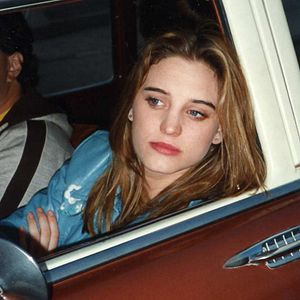 Foto The Girl Under the Waves