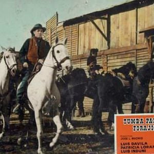 Foto Tumba para un forajido