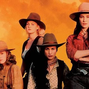 Foto Cuatro mujeres y un destino