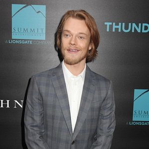 Foto Alfie Allen